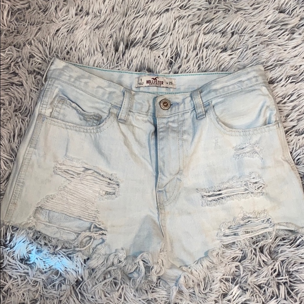 HOLLISTER JEAN SHORTS